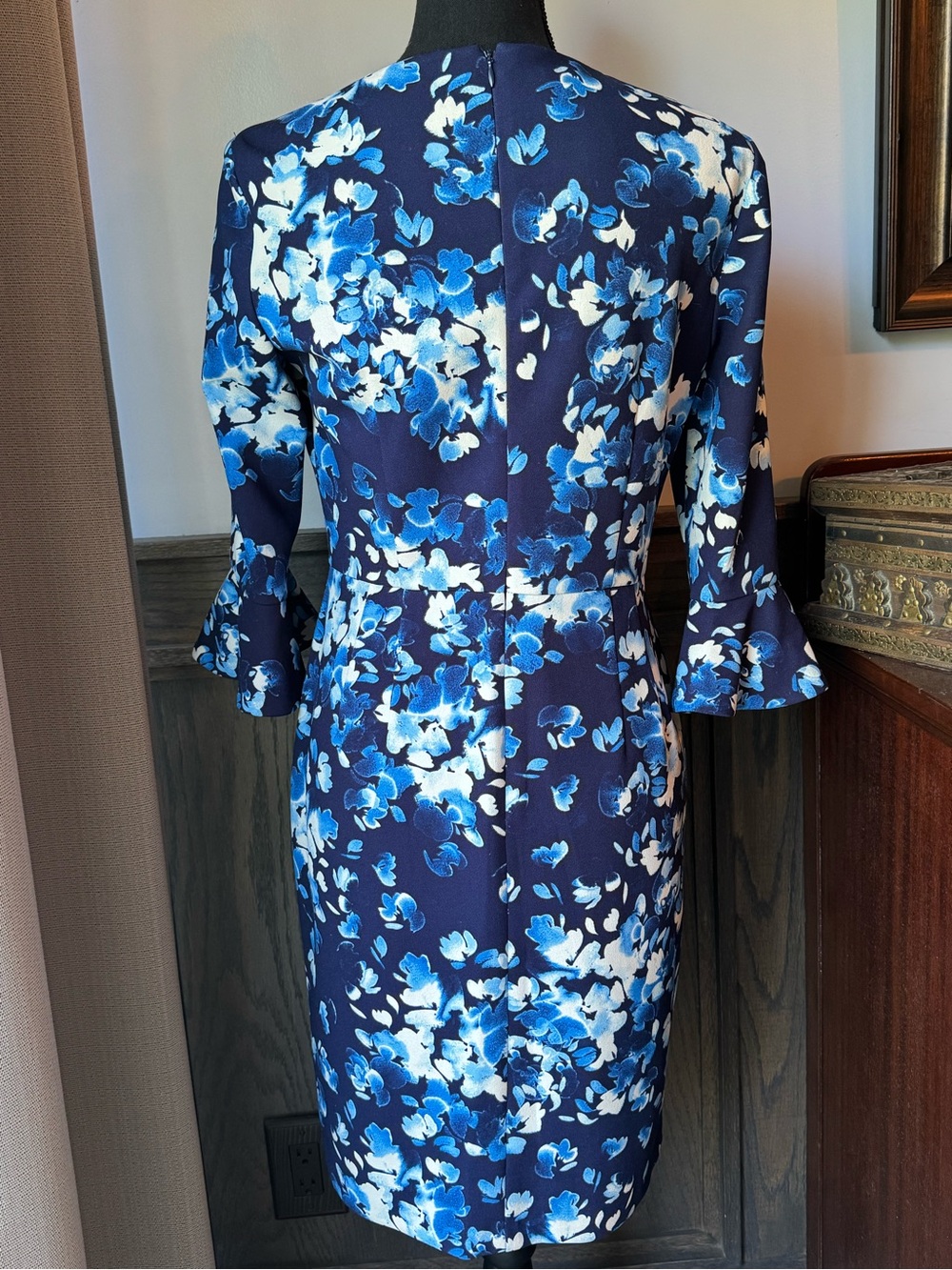 Donna Morgan Navy & Blue Floral Dress Sz 6 EUC - Picture 3 of 6